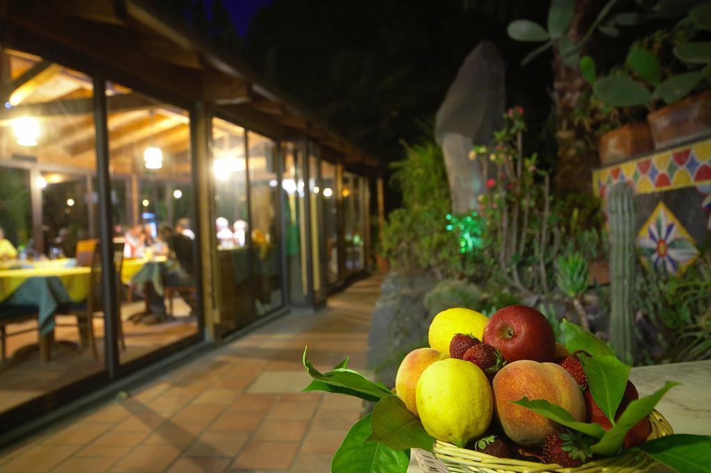 Hotel Borgo Verde Catania-Fontanarossai nemzetközi repülőtér Kültér fotó